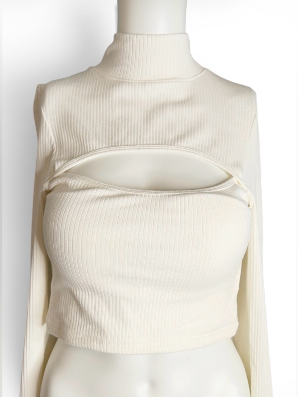 Klassy Network Off White Ribbed Mock Neck Top with Cutout & Removable Pads Med
